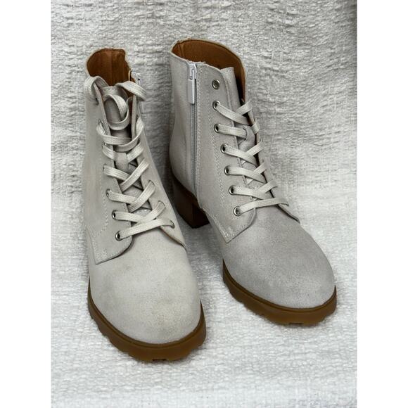 NIB OBT Women's Leather Grey Boots Size 6.5 #50098 - Picture 1 of 7